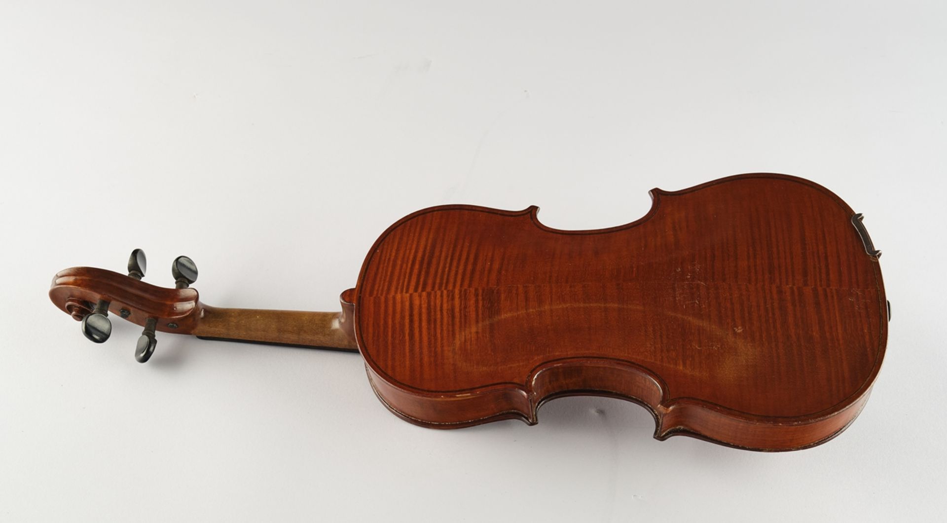 3/4 Violine, wohl Replikat, bez. Evasio Emilio Guerra (1875 - 1956), Schülerinstrument, im Korpusbo - Image 7 of 7