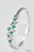 Armband, WG 750, Smaragde zus. ca. 2.80 ct., 9 Diamanten zus. ca. 0.75 ct., Navetteschliff, Meister