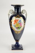 Vase, "Amsterdamer Art", Meissen, Schwertermarke, 2. Wahl, Amphorenform, schauseitige Reserve mit b