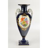 Vase, "Amsterdamer Art", Meissen, Schwertermarke, 2. Wahl, Amphorenform, schauseitige Reserve mit b