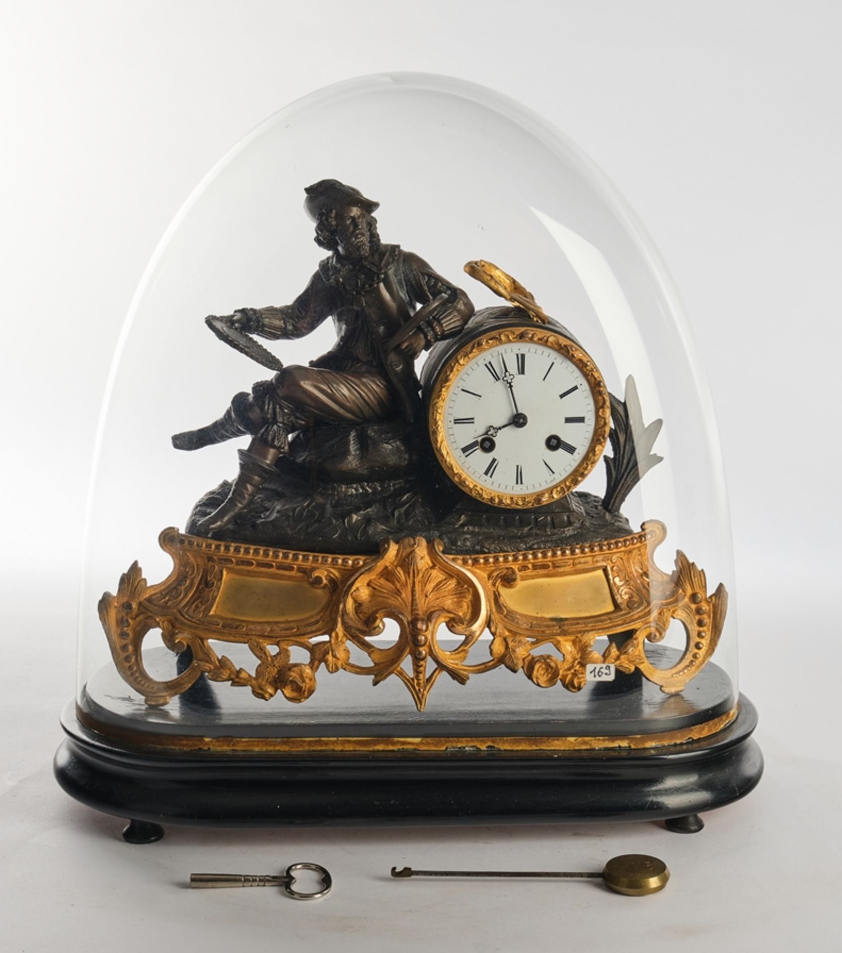 Figurenpendule, "Maler mit Porträt", Frankreich, um 1880, vergoldeter Sockel, braun patinierter Zin