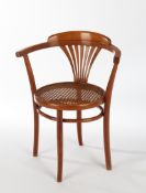 Schreibfauteuil, "Nr. 28", Wien, Anfang 20. Jh., Gbr. Thonet, Buchenholz, gebogen, Sitz mit Geflech