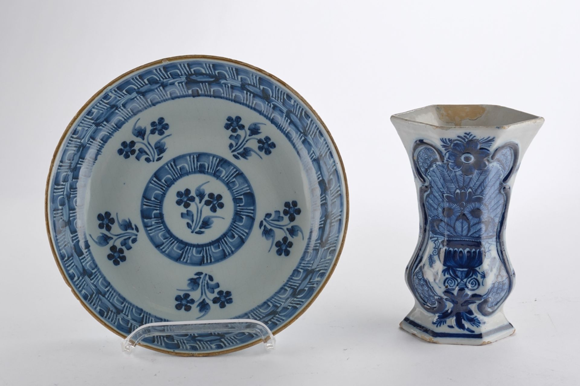 Vase, Fayence, Delft, 18./19. Jh., De Porceleyne Claeuw, Blaudekor Pfauenvase, 19.5 cm, restauriert