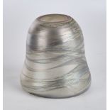Moje-Wohlgemuth, Isgard, Vase, Studioglas, farbloses Glas mit gelösten Metallverbindungen irisieren