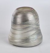 Moje-Wohlgemuth, Isgard, Vase, Studioglas, farbloses Glas mit gelösten Metallverbindungen irisieren