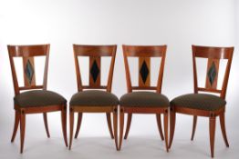 4 Stühle im Biedermeier-Stil, 2. Hälfte 20. Jh., Kirschbaum furniert, ebonisierte Zierelemente, H. 