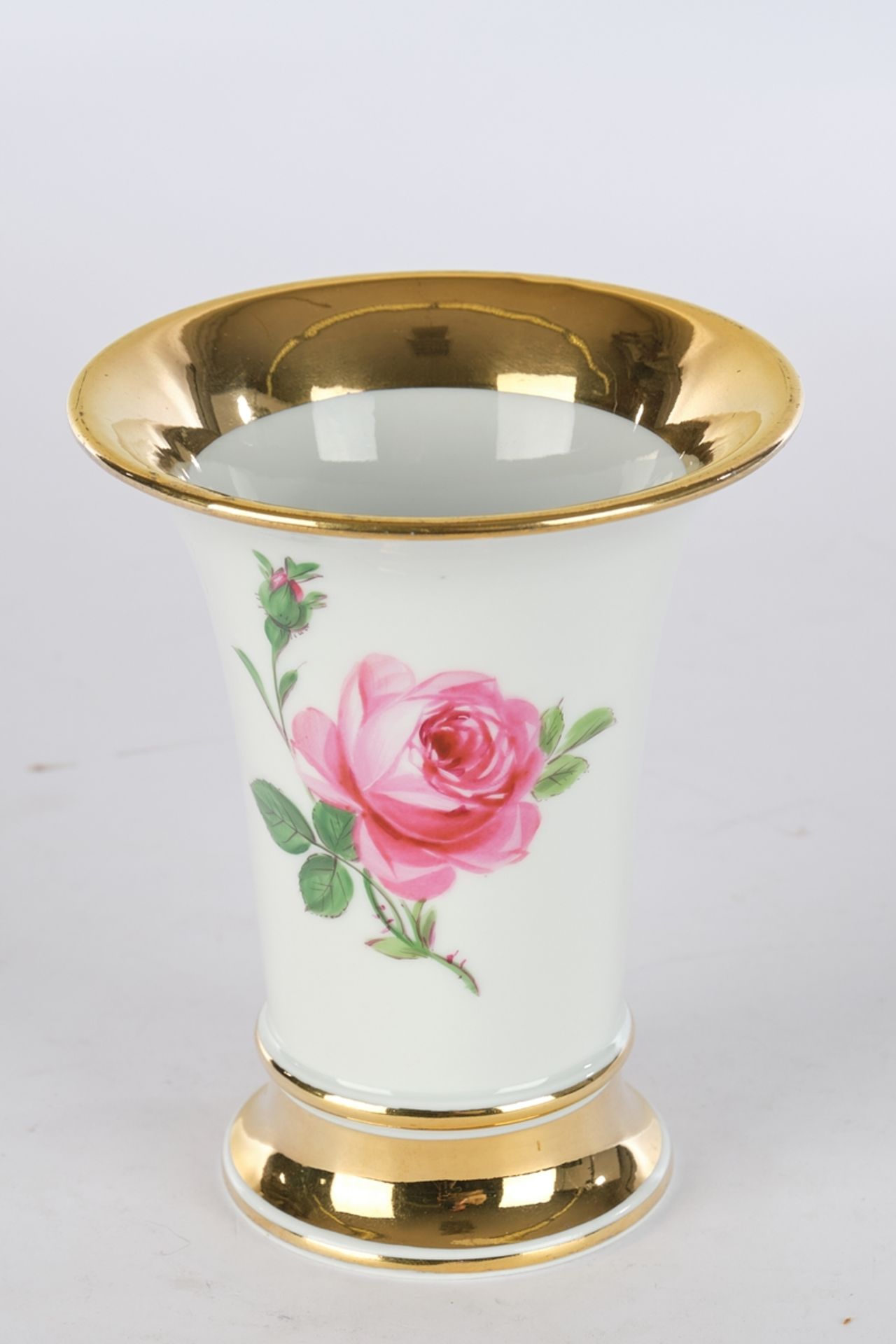 Vase, Meissen, Schwertermarke, 1850-1924, 1. Wahl, rote Rose, breiter Goldrand, Trompetenform, 13.5