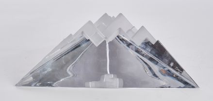 Lauret, Richard, Daum, "Atlantide", Glasobjekt, farbloses Kristallglas, pyramidal, bezeichnet RH La