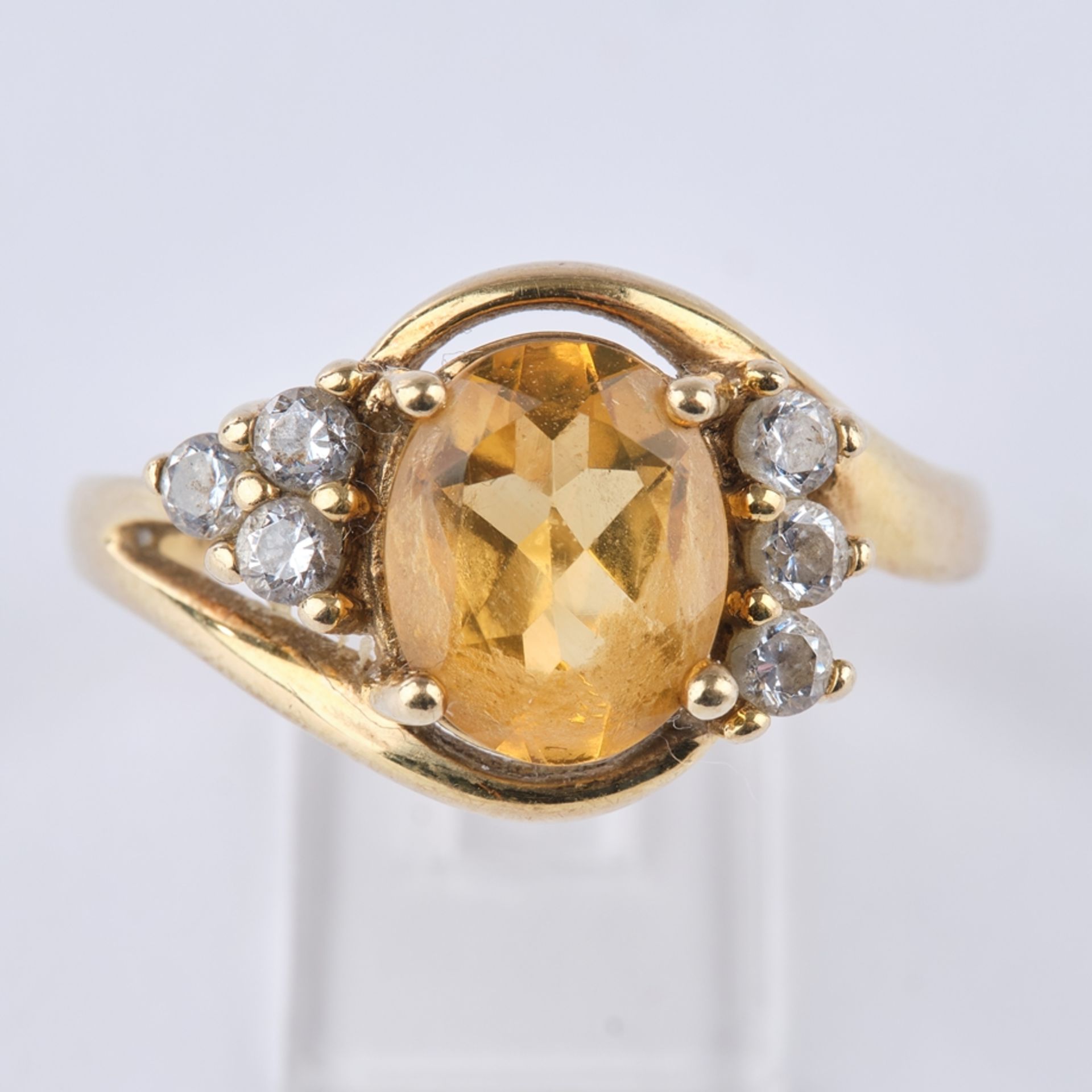 Ring, GG 333, Citrin, 6 kleine Diamanten, RM 22