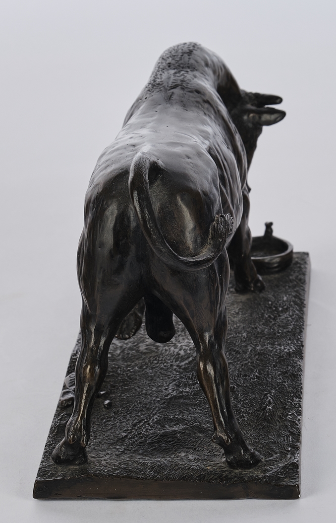 "Stier", Kunstharz, bronzefarben patiniert, auf der Plinthe im Guss sign. "ISTA", per Ritzmarke num - Image 4 of 4