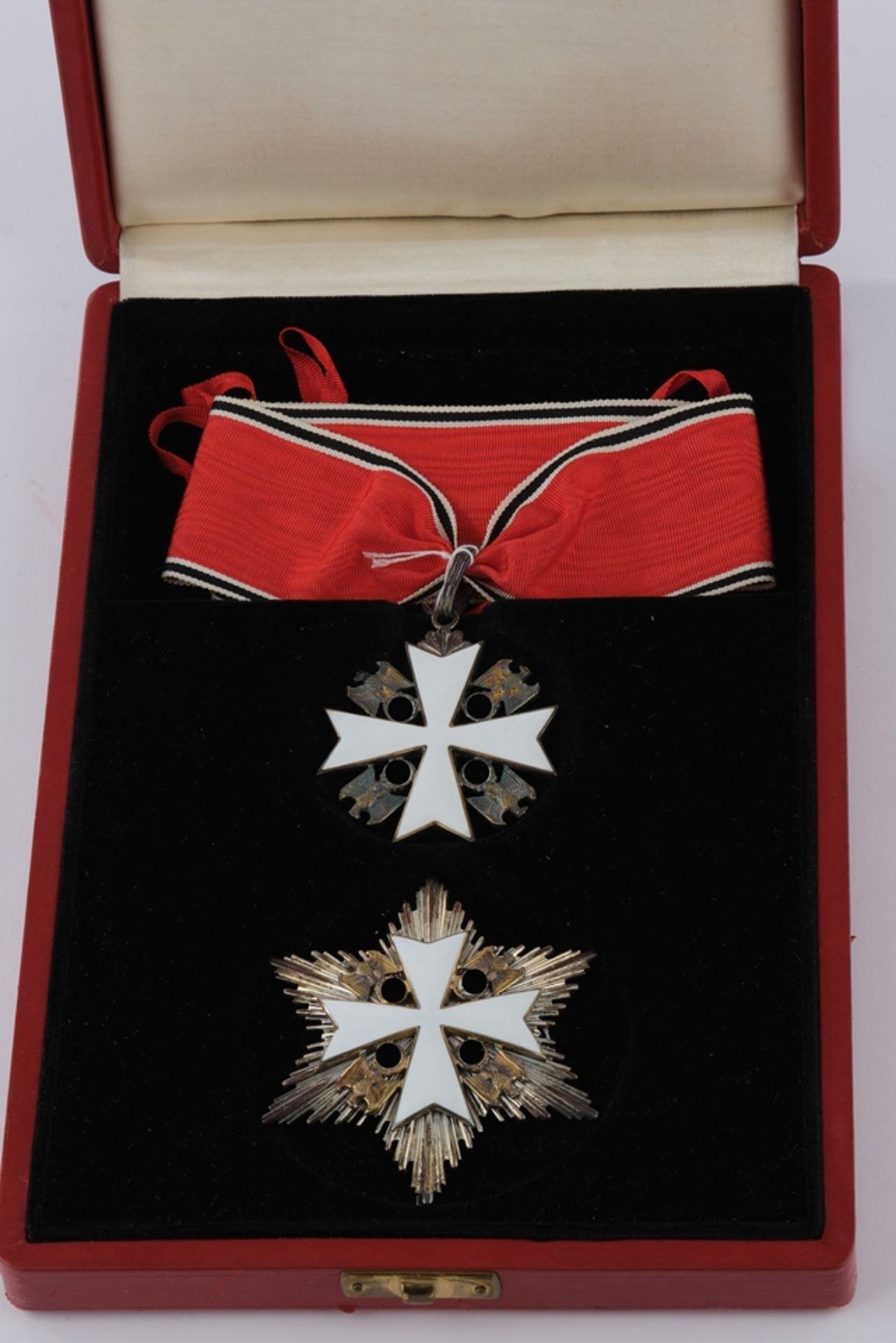 Orden vom Deutschen Alder, Deutsches Reich 1933 - 1945, Verdienstkreuz mit Stern, Silber teils emai - Bild 2 aus 3