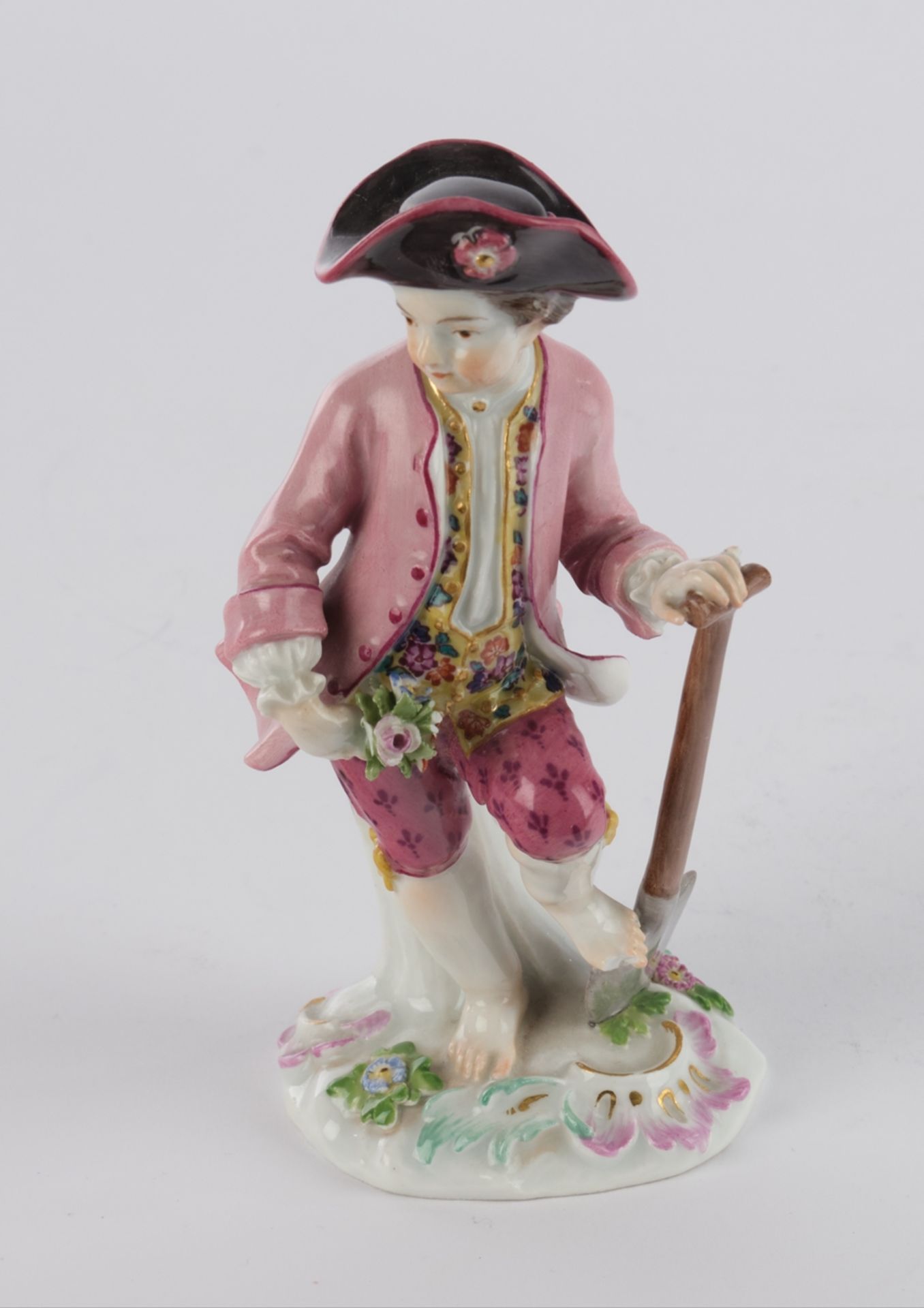 Porzellanfigur, "Gärtnerkind mit Spaten und Blumen", Meissen, Schwertermarke, 1. Wahl, Modellnummer