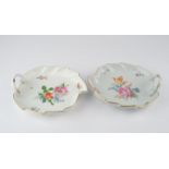 2 Blattschalen, Meissen, Schwertermarke, 4. Wahl, bunte Blumen, Goldrand, ca. 18.5 x 16.5 cm