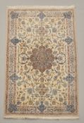 Nain, Iran, mit Seide, ca. 2.04 x 1.28 m, punktueller Mottenschaden