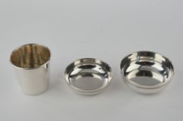 2 Schälchen, Becher, Silber 800/925, Italien, Mexiko, verschieden, 2.2-6.5 cm hoch, zus. ca. 185 g,