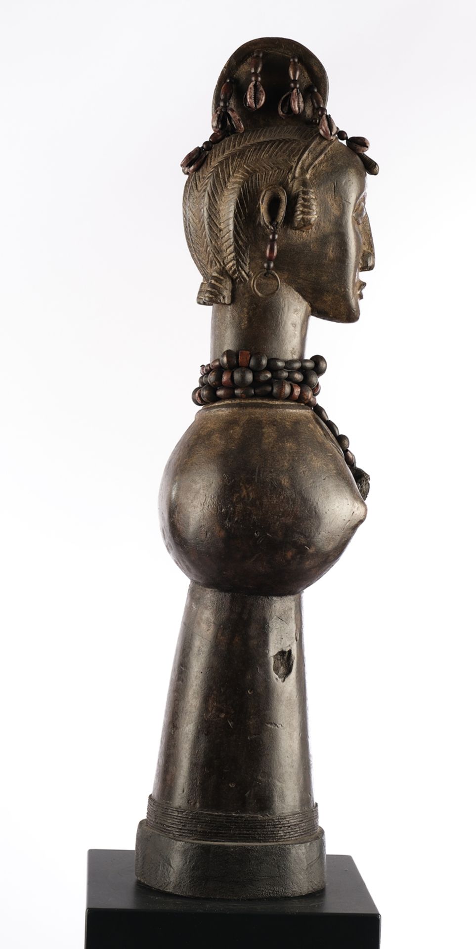 Marionettenbüste, weiblich, Baga, Guinea, Afrika, Holz, schwarzbraun patiniert, Halskette mit Amule - Bild 2 aus 4