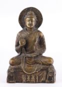 Buddha, Indien, 20. Jh., Messingbronze, Gandhara-Stil, im Meditationssitz auf Thron, die rechte Han