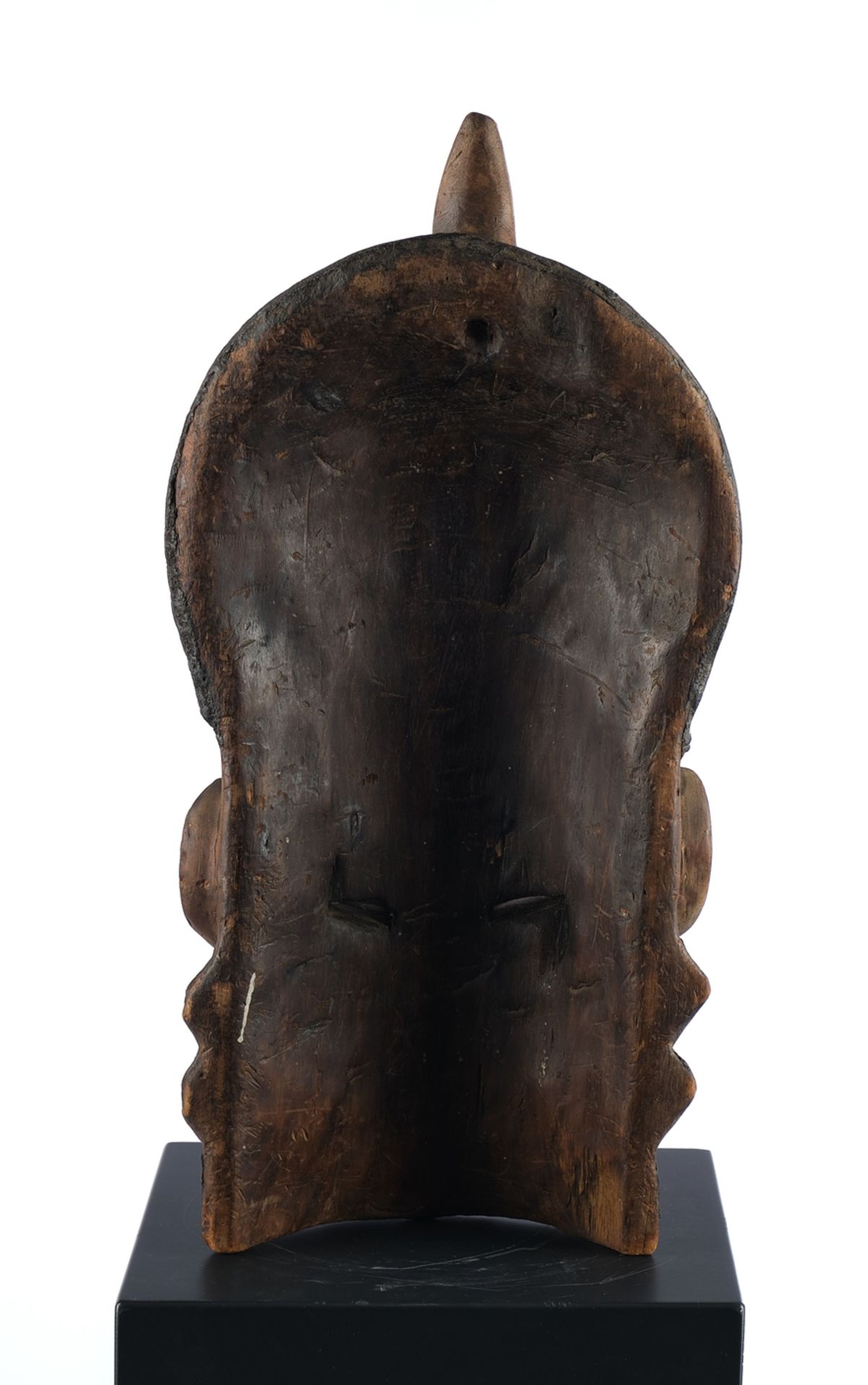 Gesichtsmaske, Afrika, Holz, geschlitzte Augen, turbanförmiger Aufsatz, kleine bunte Perlchen, Musc - Bild 2 aus 2