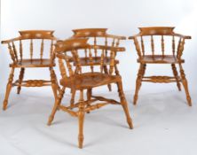 Satz von 4 Captain Chairs, England, wohl frühes 20. Jh., H. je 76.5 cm