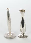 2 Tischvasen, Silber 835, deutsch, Solifloren, verschieden, 1x geschwert, 15-16.5 cm hoch, 1x 50 g