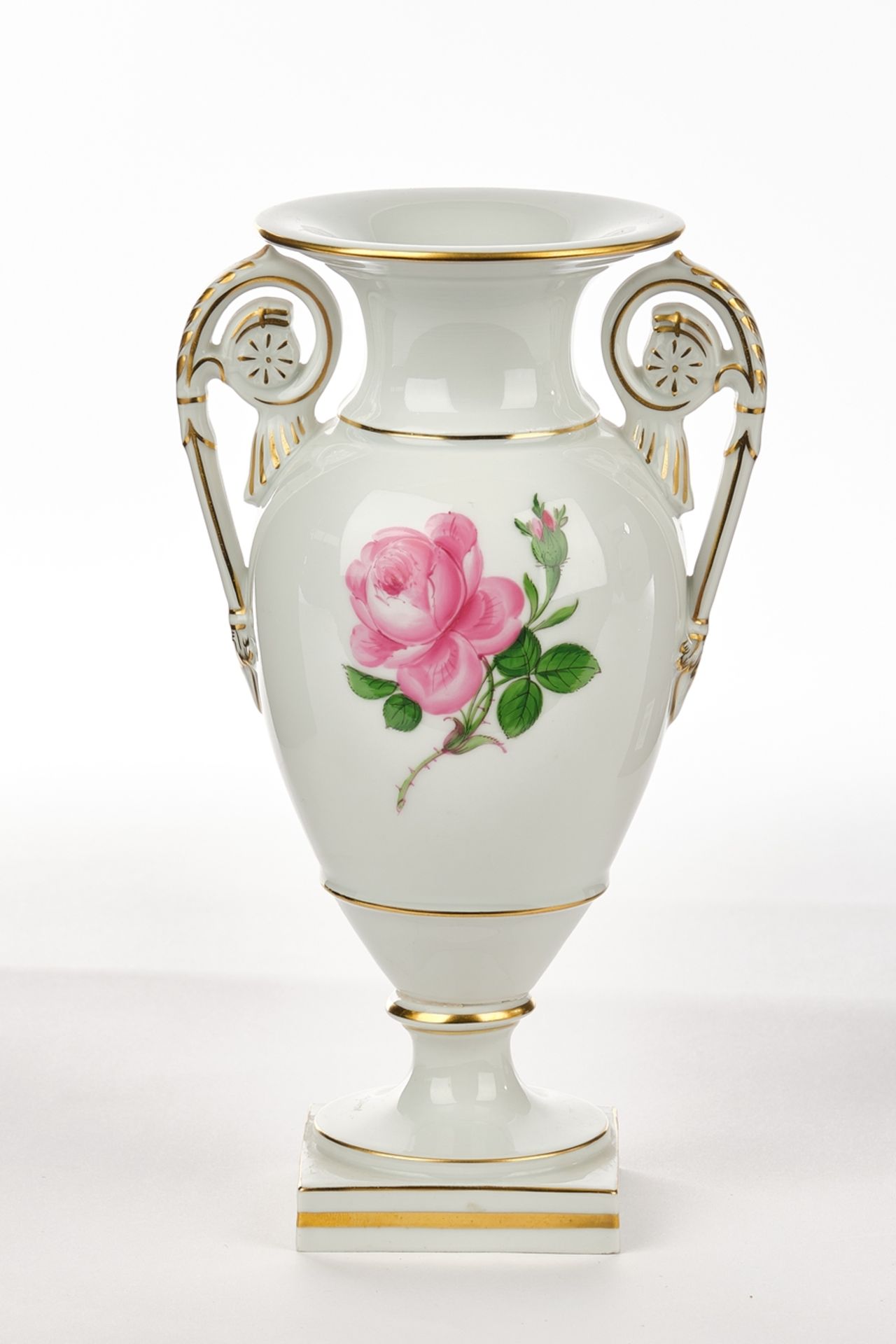 Vase, Meissen, Schwertermarke, 2. Wahl, rote Rose, Golddekor, Amphorenform, 23 cm hoch, kleiner Chi