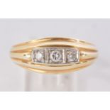 Ring, GG 585, 3 Diamanten in WG gefasst, zus. ca. 0.14 ct., ca. 3.9 g, RM 54.5