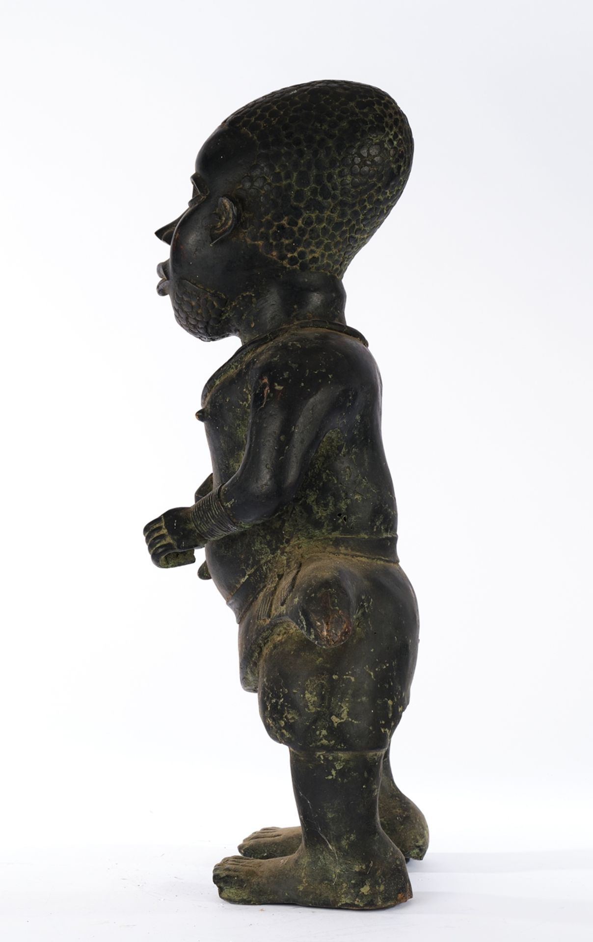 Figur, "Stehender Mann", Benin, Afrika, Bronze, dunkel patiniert, 58 cm hoch. - Bild 4 aus 4