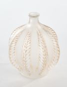 Vase, "Malines", Lalique, farbloses Glas, teils mattiert, Blattrippen, am Boden umseitig bezeichnet