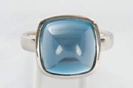 Ring, WG 750, London Blue Topas ca. 12.43 ct., ca. 5.46 g, RM 55