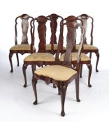 Satz von 6 Chippendale-Stühlen, England, um 1750, Sitzfläche mit geschweiftem Profil, geschweifte B