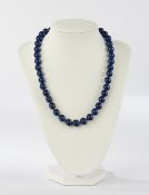 Kette, 40 Lapislazuli-Kugeln ø 10 mm, 46 cm lang, Verschluss Silber 900