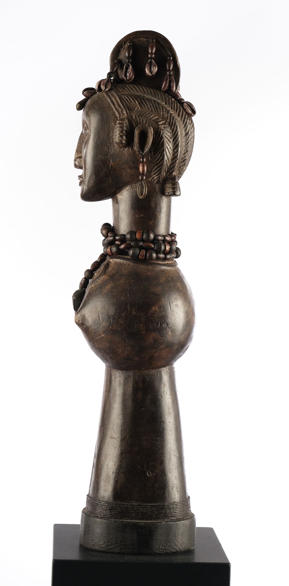 Marionettenbüste, weiblich, Baga, Guinea, Afrika, Holz, schwarzbraun patiniert, Halskette mit Amule - Bild 4 aus 4