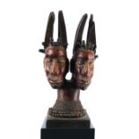 Tanzaufsatz, "Zwillingsköpfe", Ekoi, Nigeria, Afrika, Holz, in menschlicher Gestalt mit Hörner, Aug