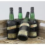 Vier Flaschen "Feuerheerd´s Commendador Port"