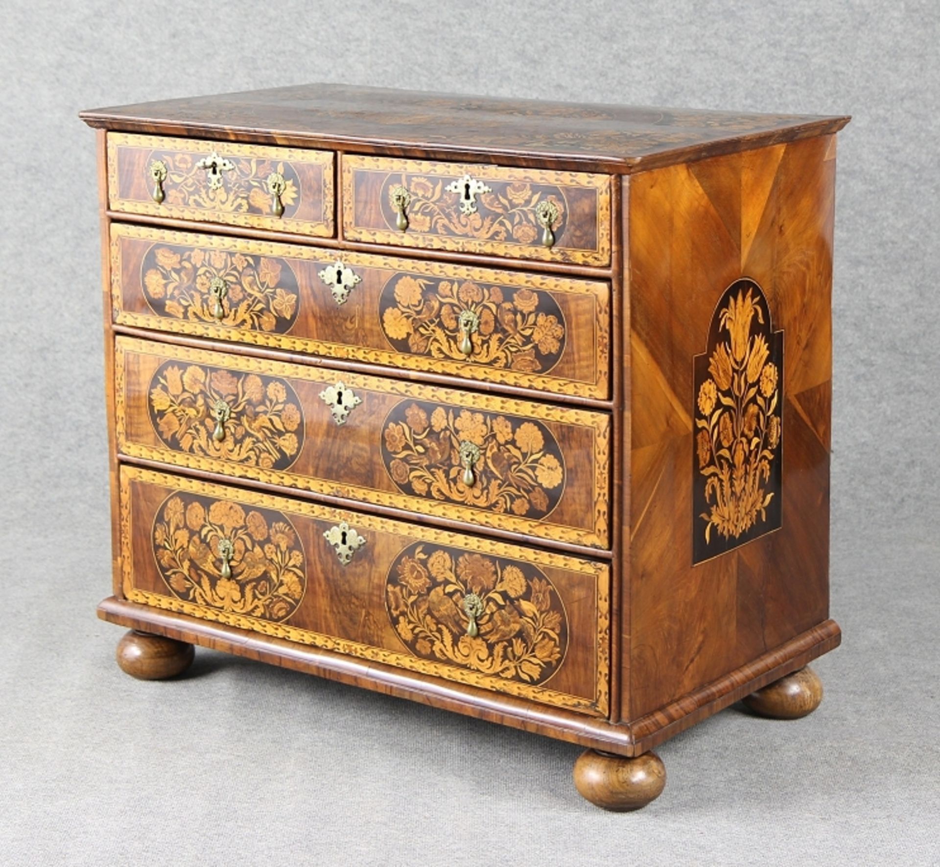 William & Mary - Chest of Drawers - Image 3 of 15