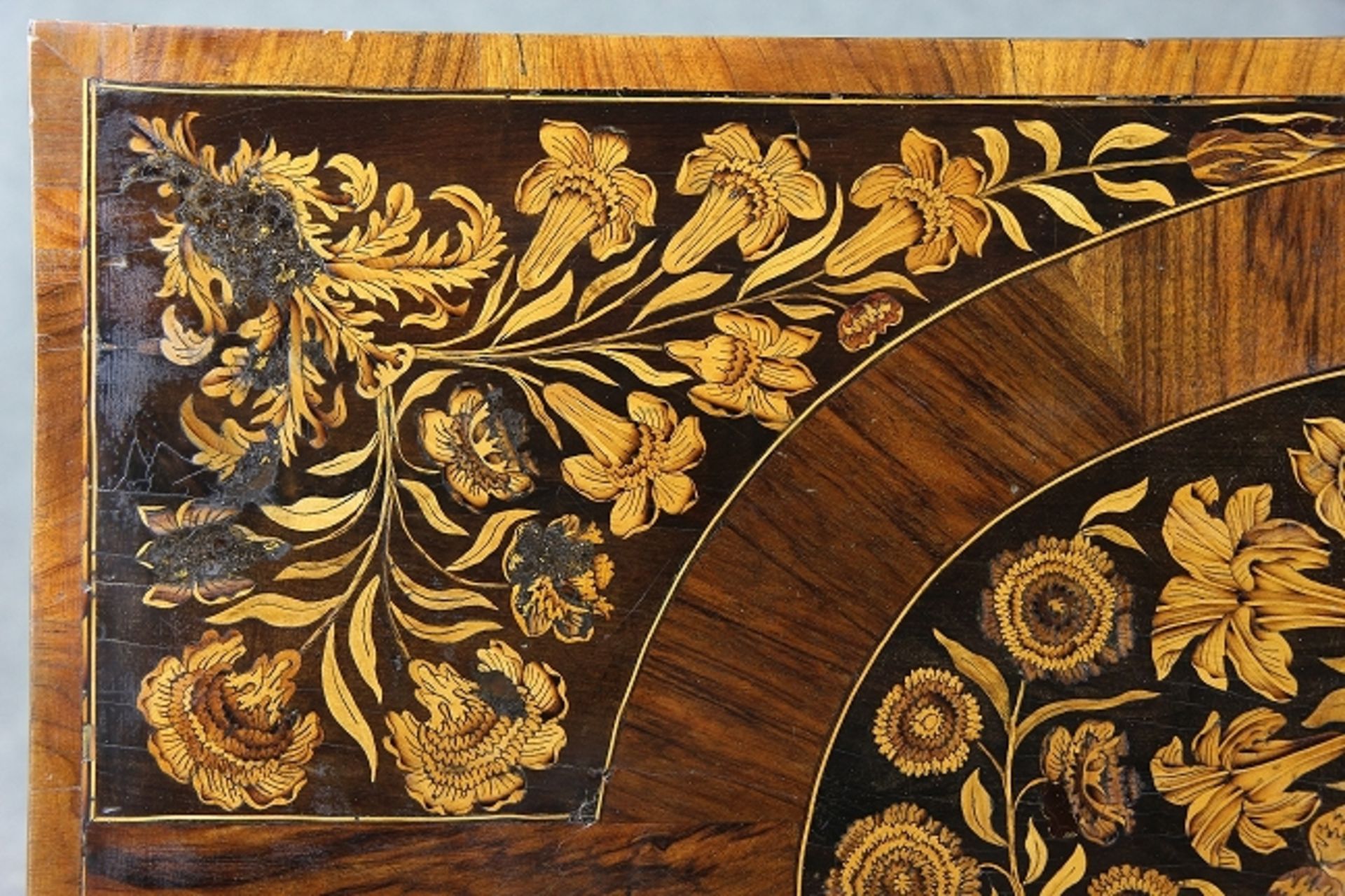 William & Mary - Chest of Drawers - Image 5 of 15