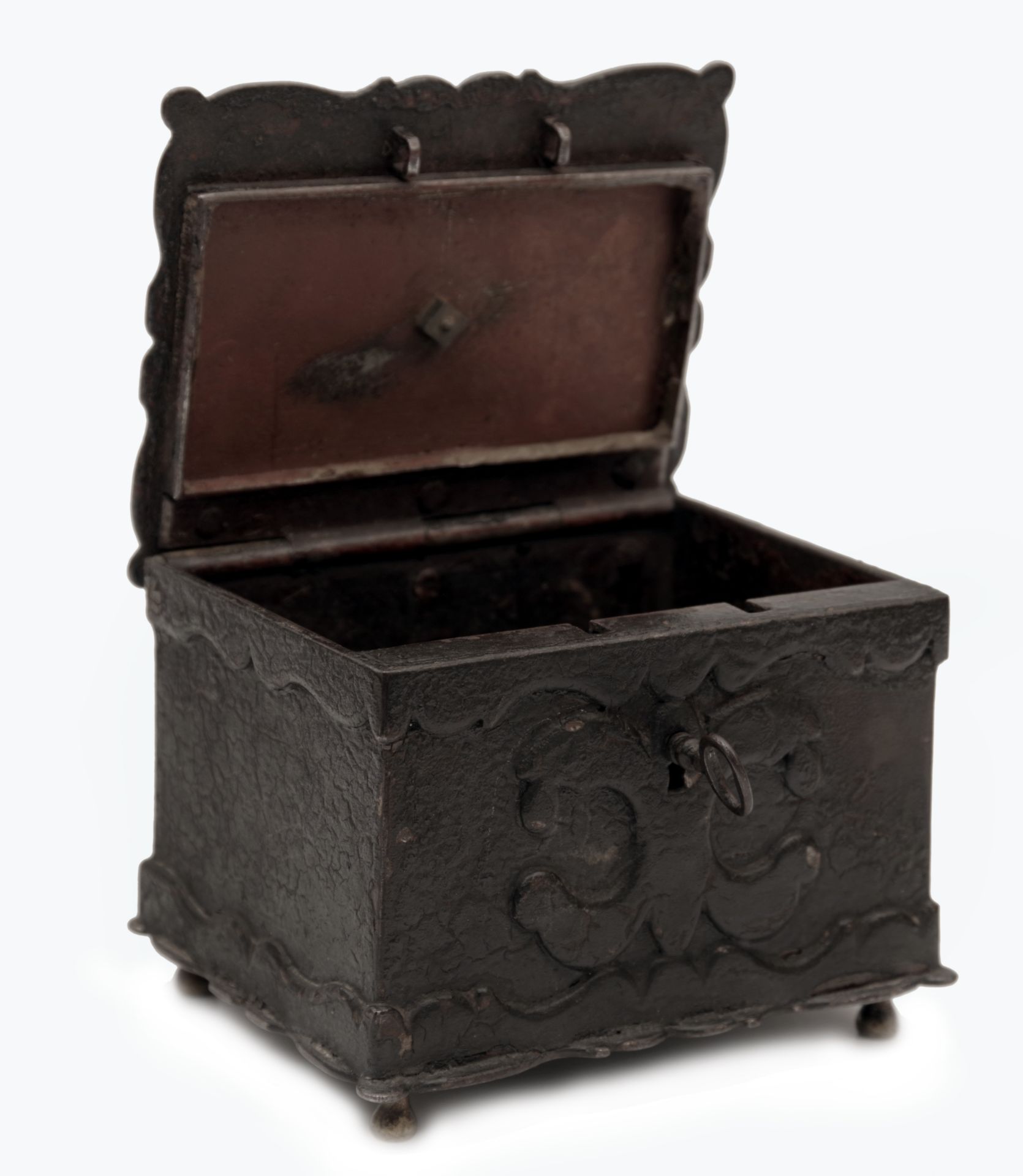 Small iron money box - Image 4 of 4