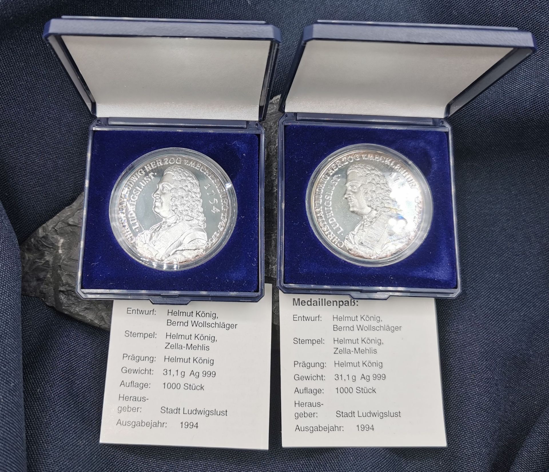 PAIR SILVER MEDALS CITY OF LUDWIGSLUS