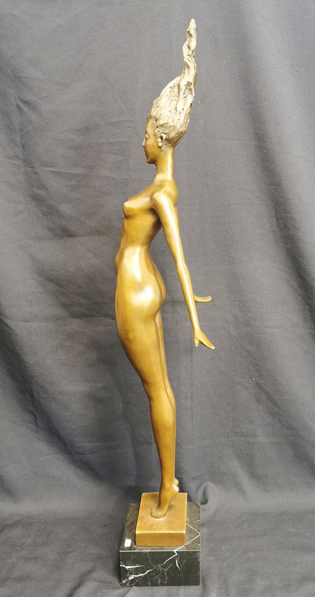 SCULPTURE "FEMALE NUDE / STANDING WOMAN" - Image 2 of 4