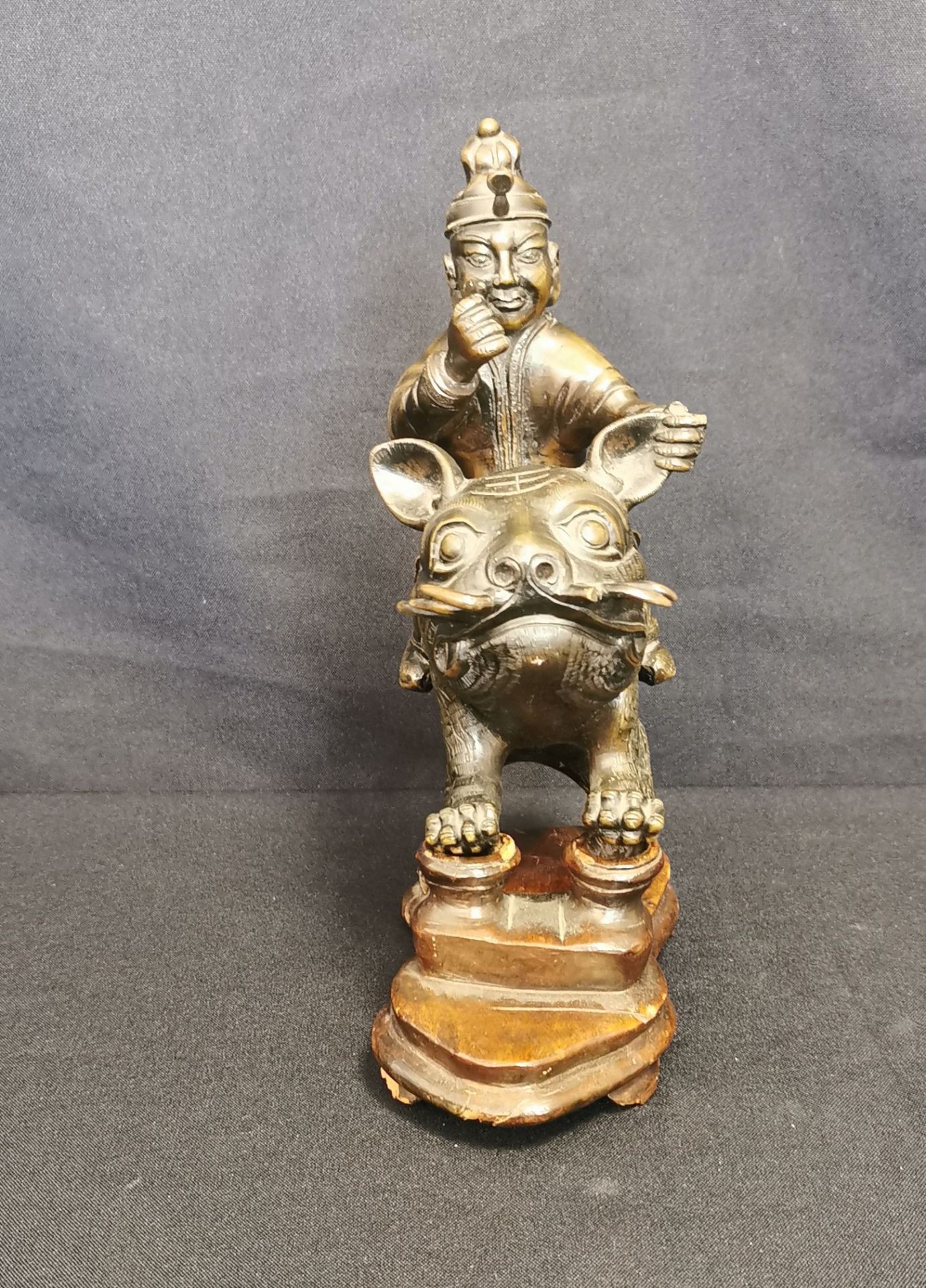 SCULPTURE "VAJRASADU ON A LION" - Image 2 of 4