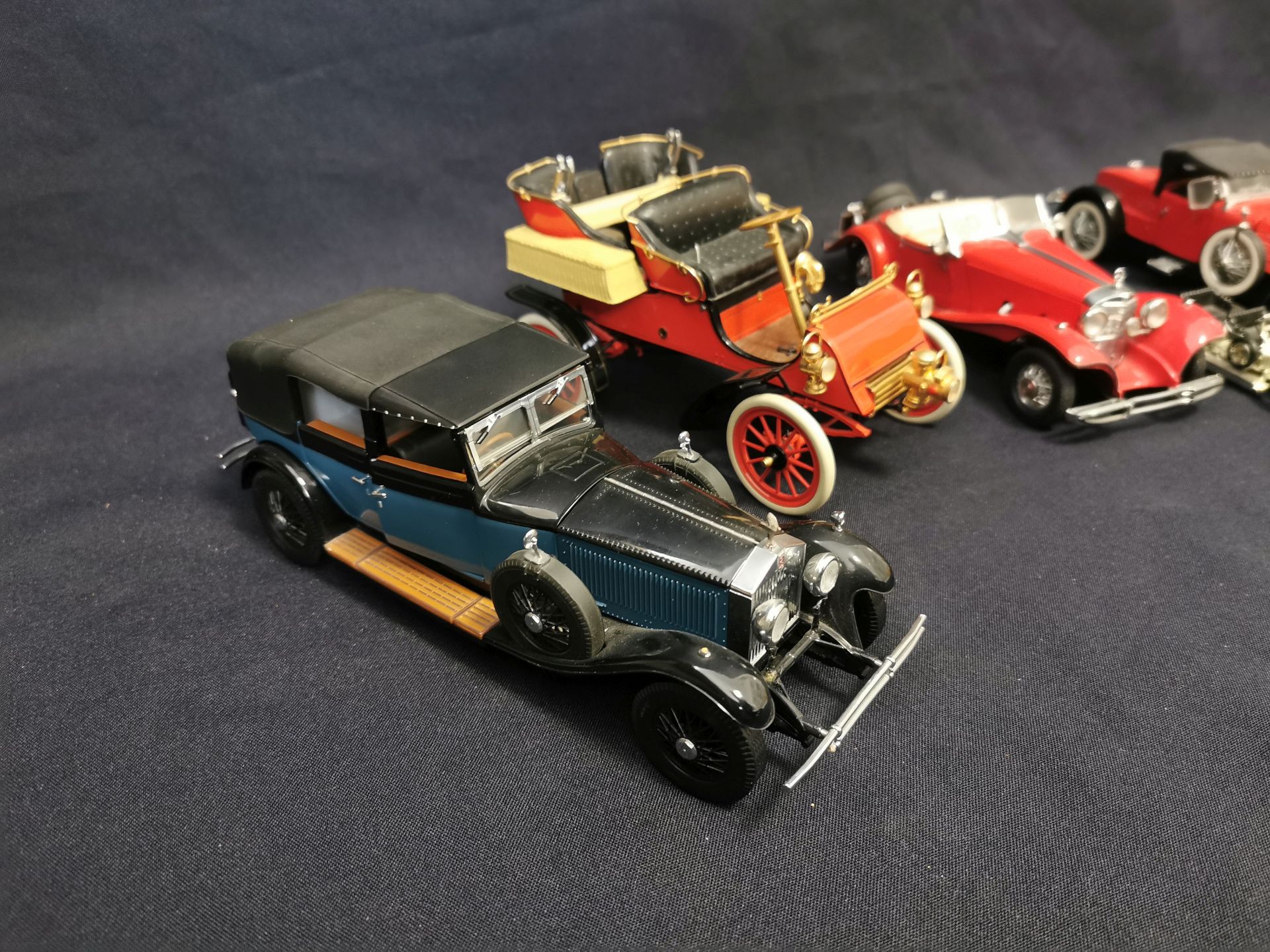 8 MODEL CARS - Image 3 of 5