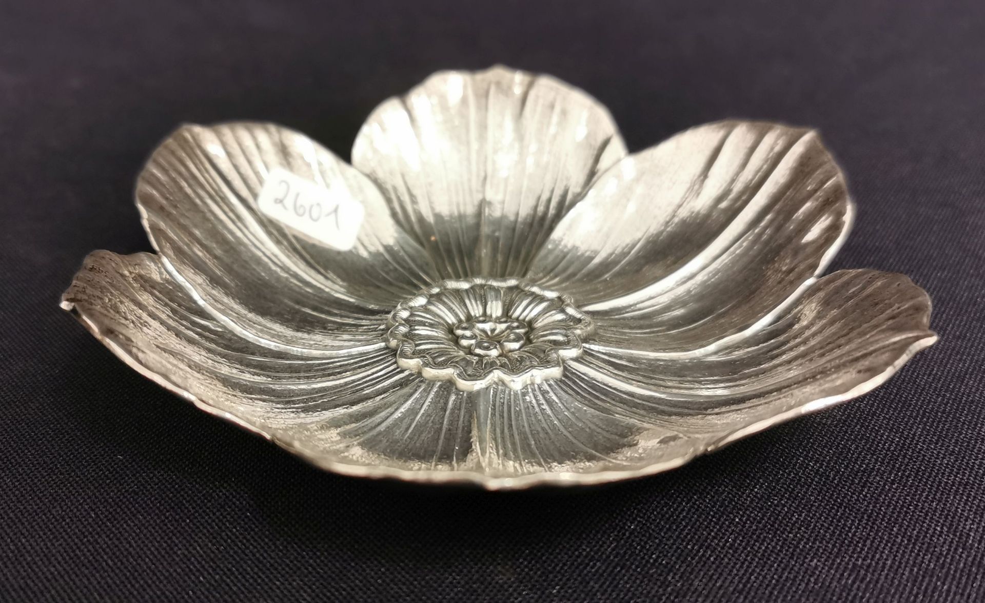 BUCCELLATI FLOWER BOWL - Image 2 of 3