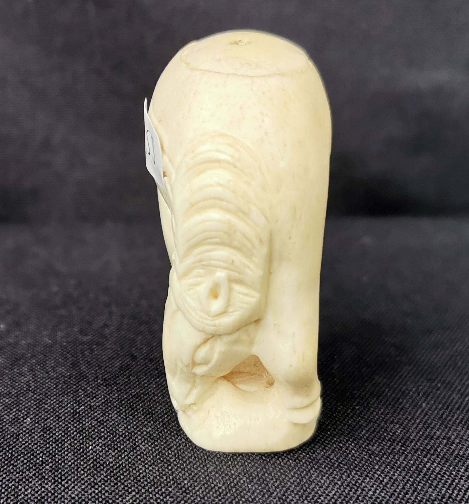 NETSUKE / OKIMONO: PFERD - Bild 2 aus 4