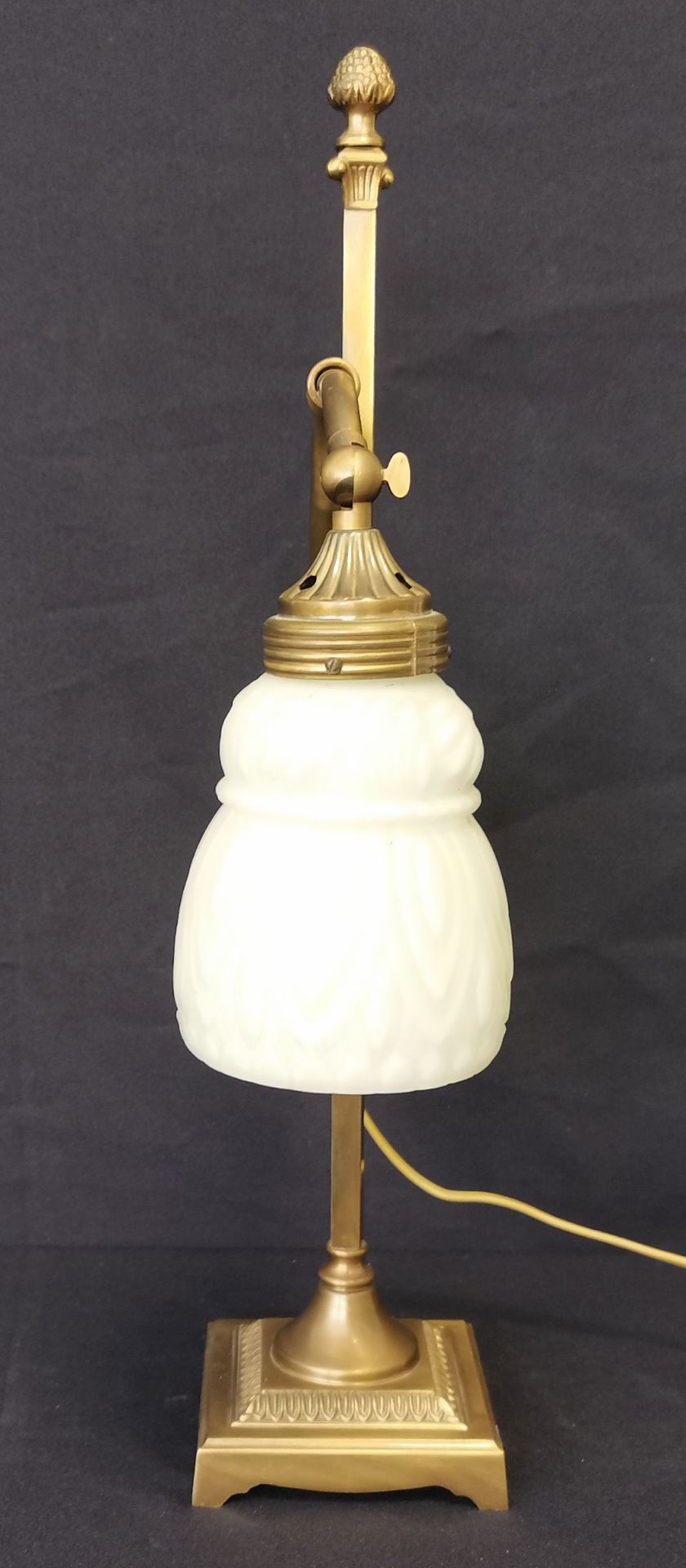 TABLE LAMP - Image 2 of 3