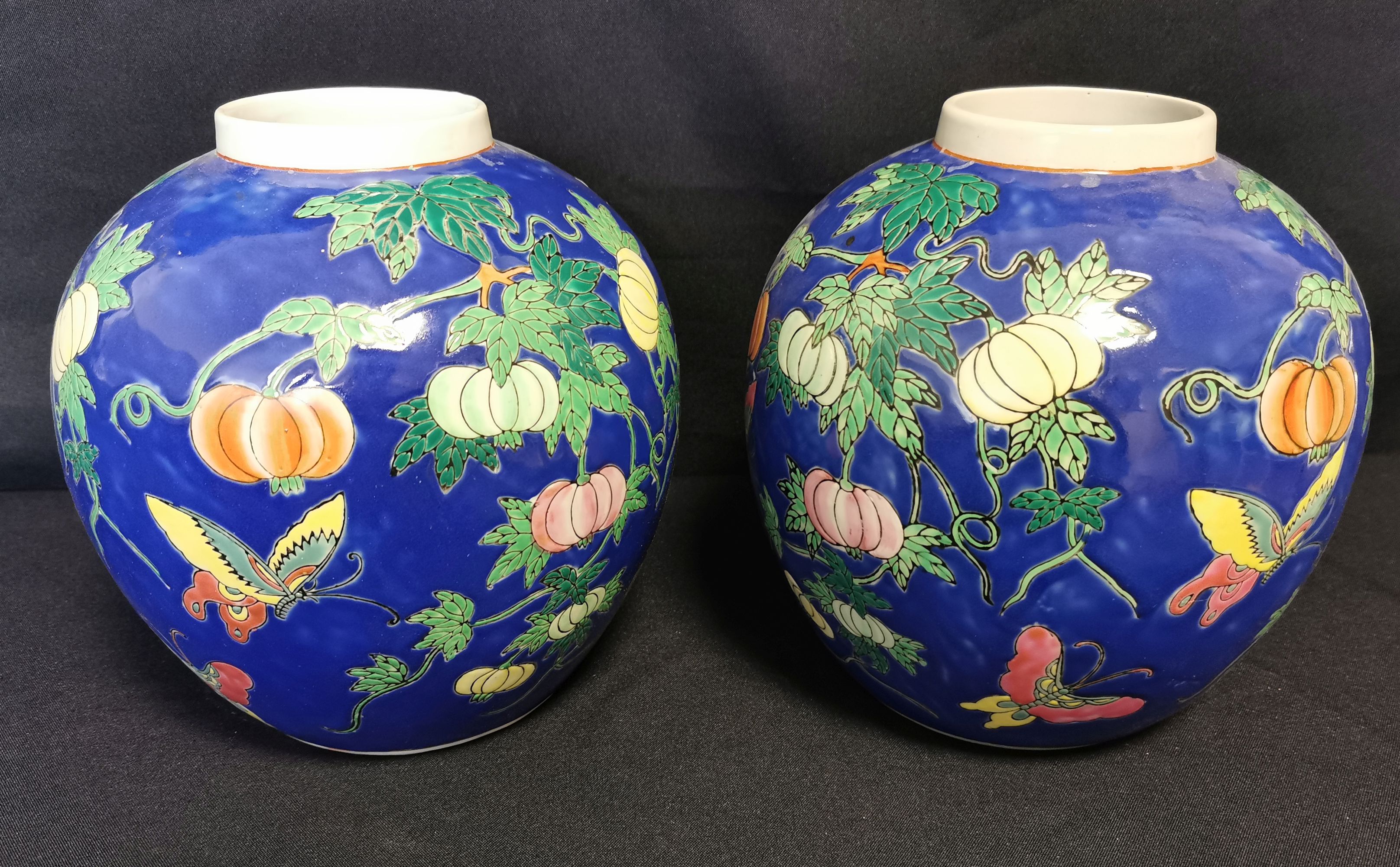 PAIR OF VASES - Image 2 of 3