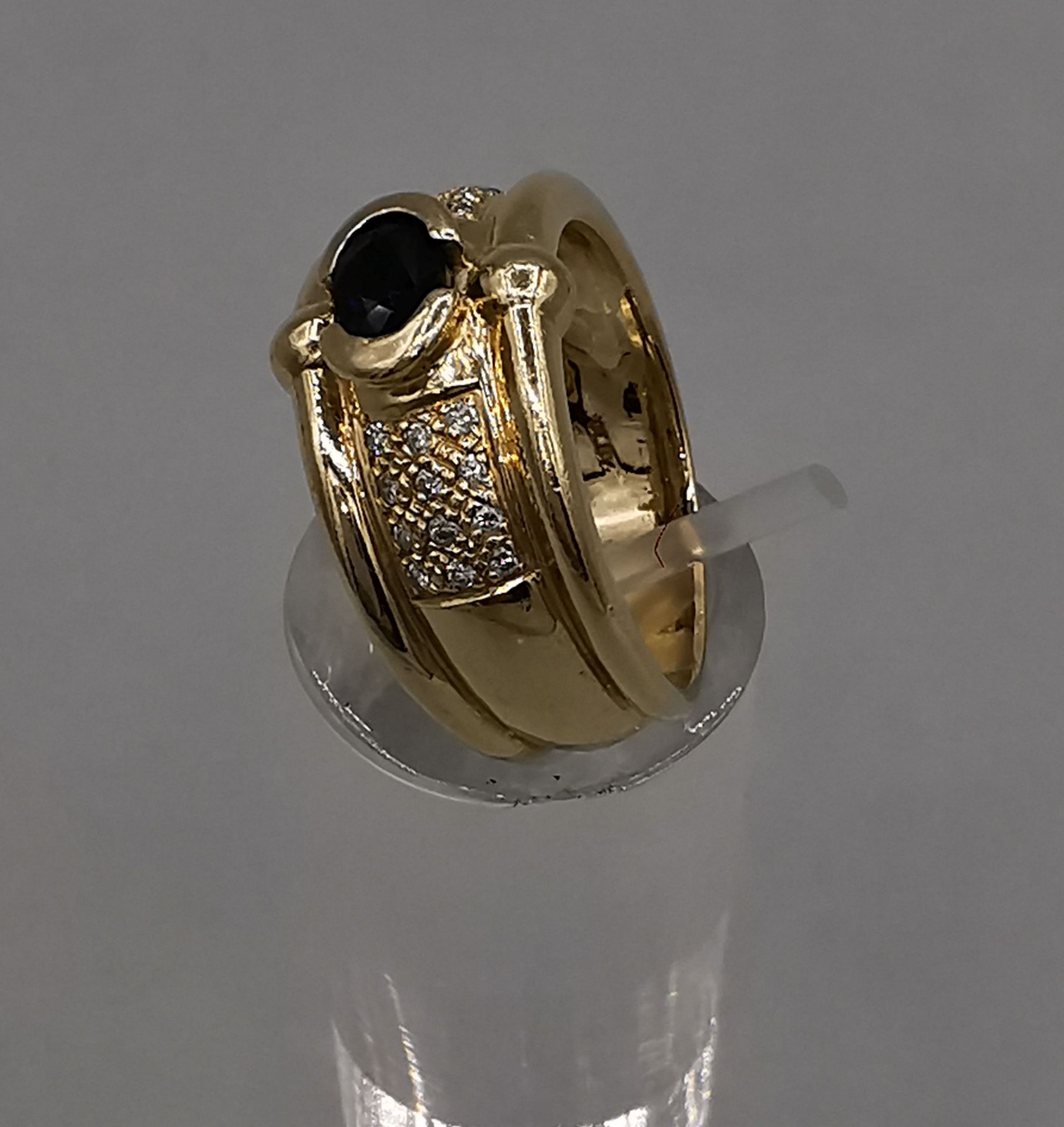 RING WITH SAPPHIRE AND DIAMONDS - Image 2 of 3