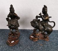 SKULPTURENPAAR "VAJRASADU AUF EINEM LÖWEN"