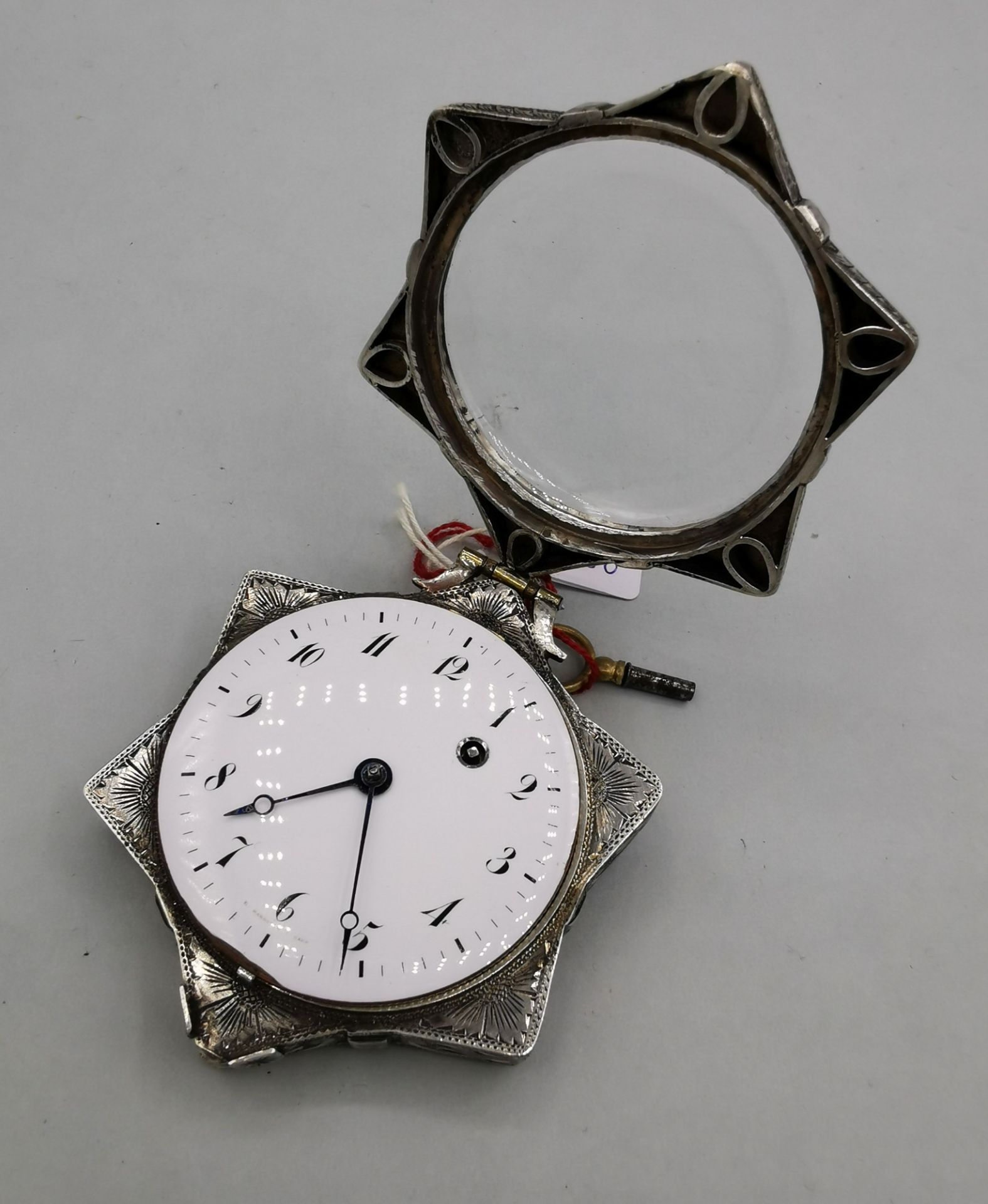 SPINDLE POCKET WATCH IN STAR-SHAPED CASE - Image 6 of 10