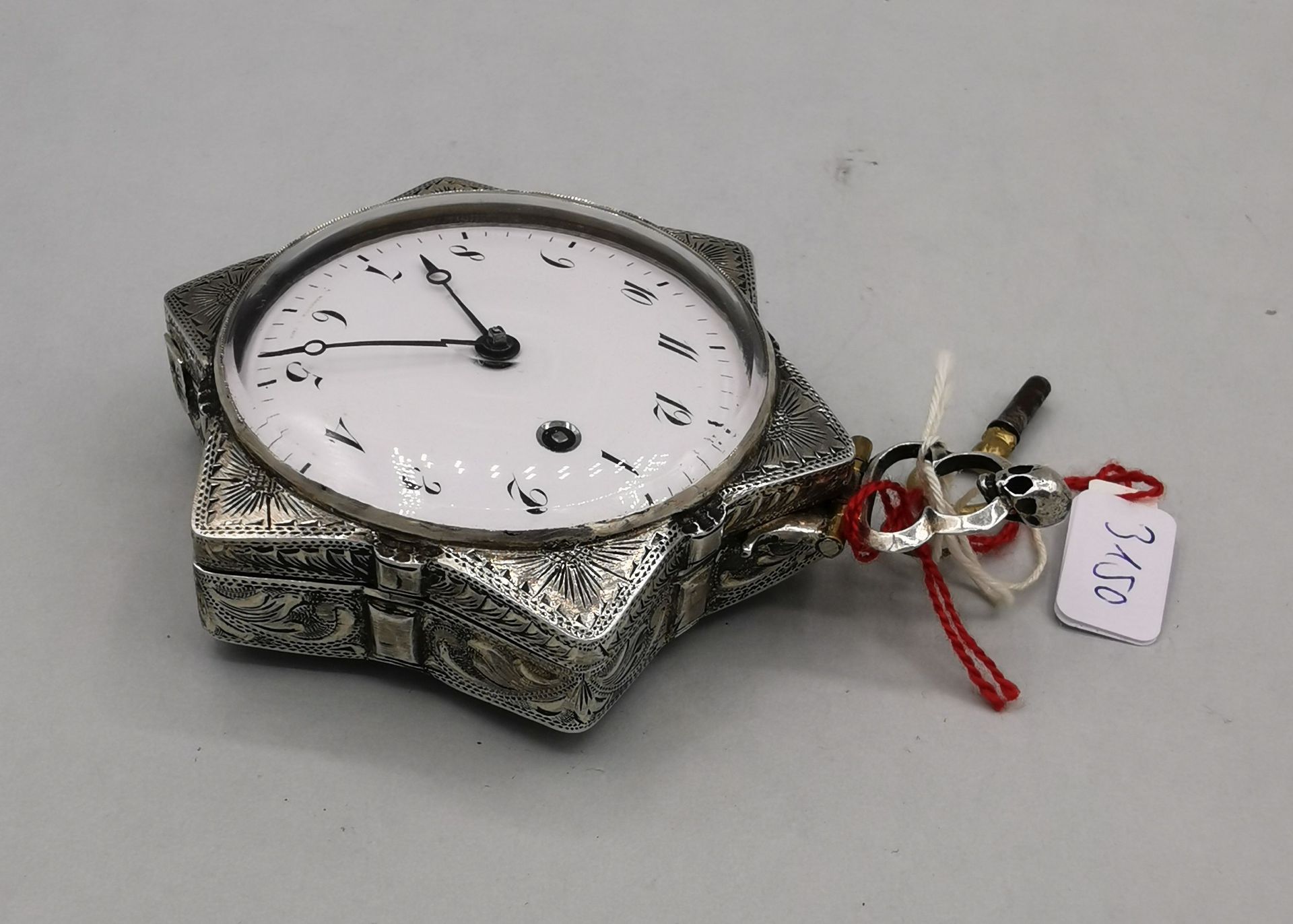 SPINDLE POCKET WATCH IN STAR-SHAPED CASE - Image 4 of 10