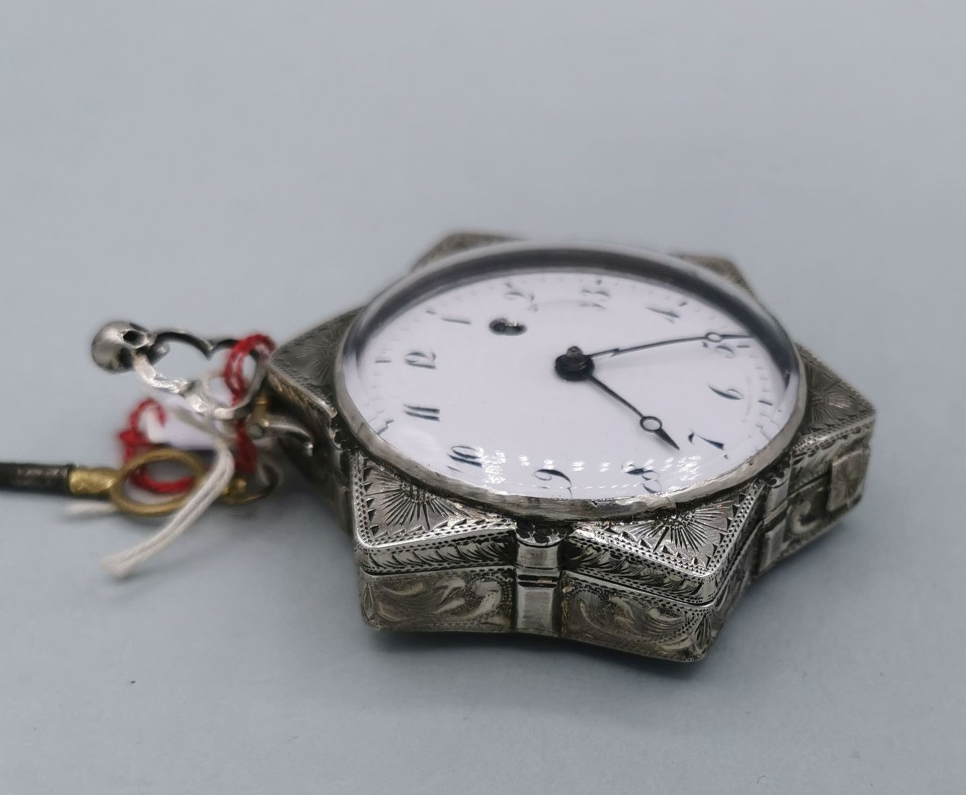 SPINDLE POCKET WATCH IN STAR-SHAPED CASE - Image 2 of 10